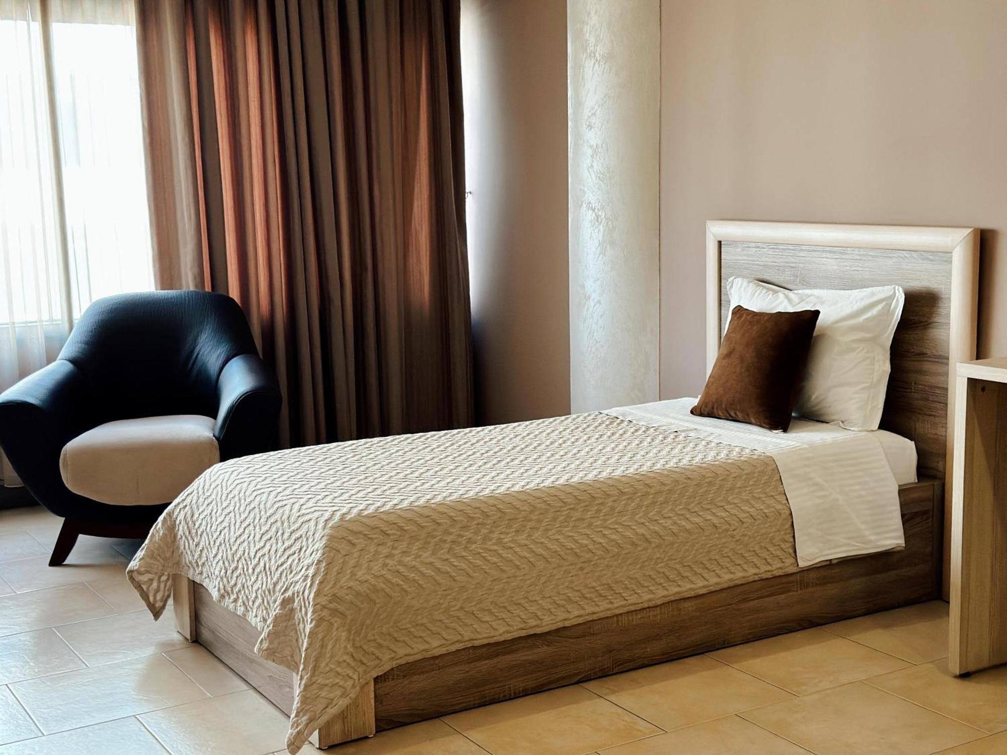 Hotel Terminal Tirana Bregu i Lumit Εξωτερικό φωτογραφία