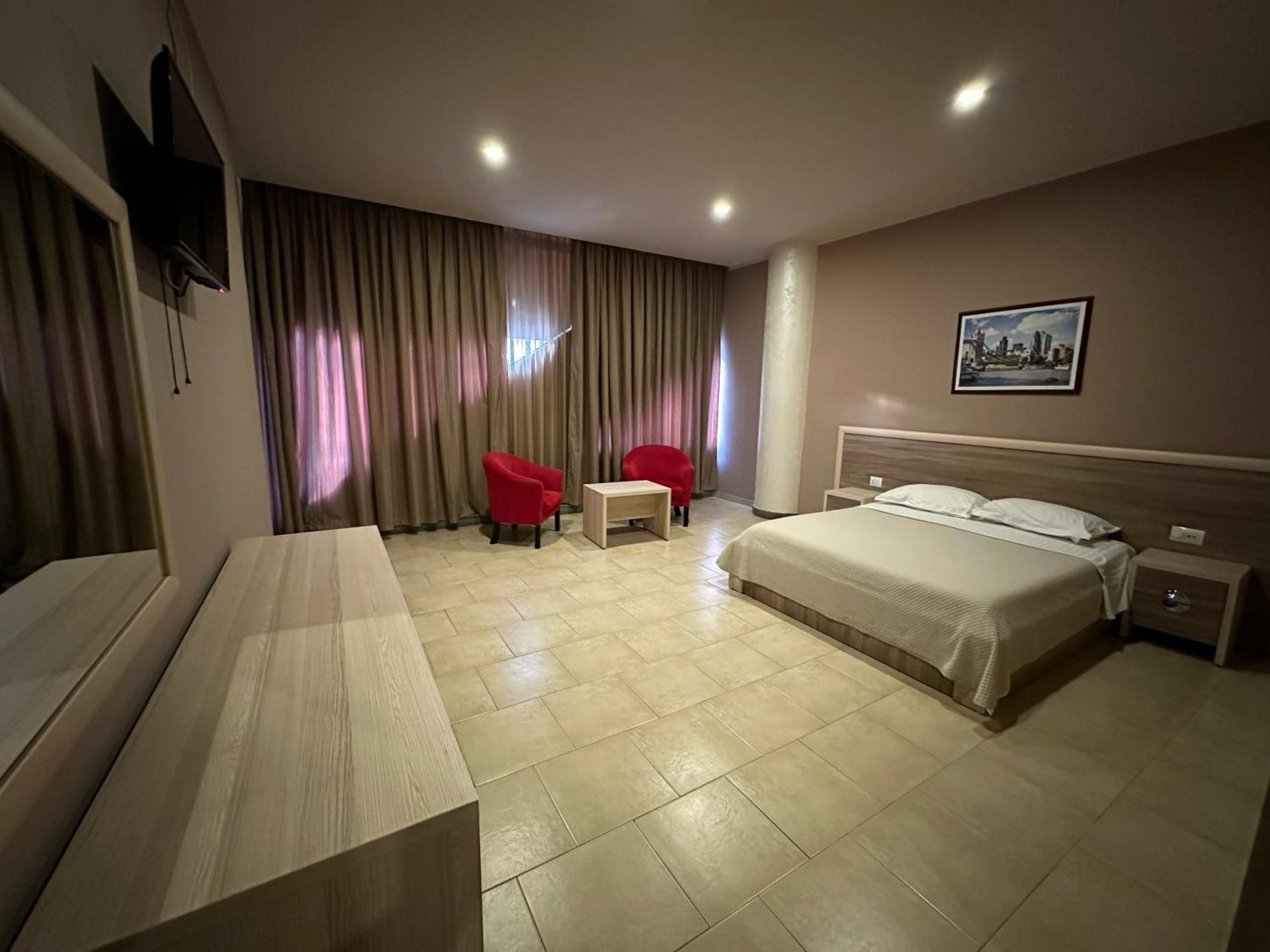 Hotel Terminal Tirana Bregu i Lumit Εξωτερικό φωτογραφία