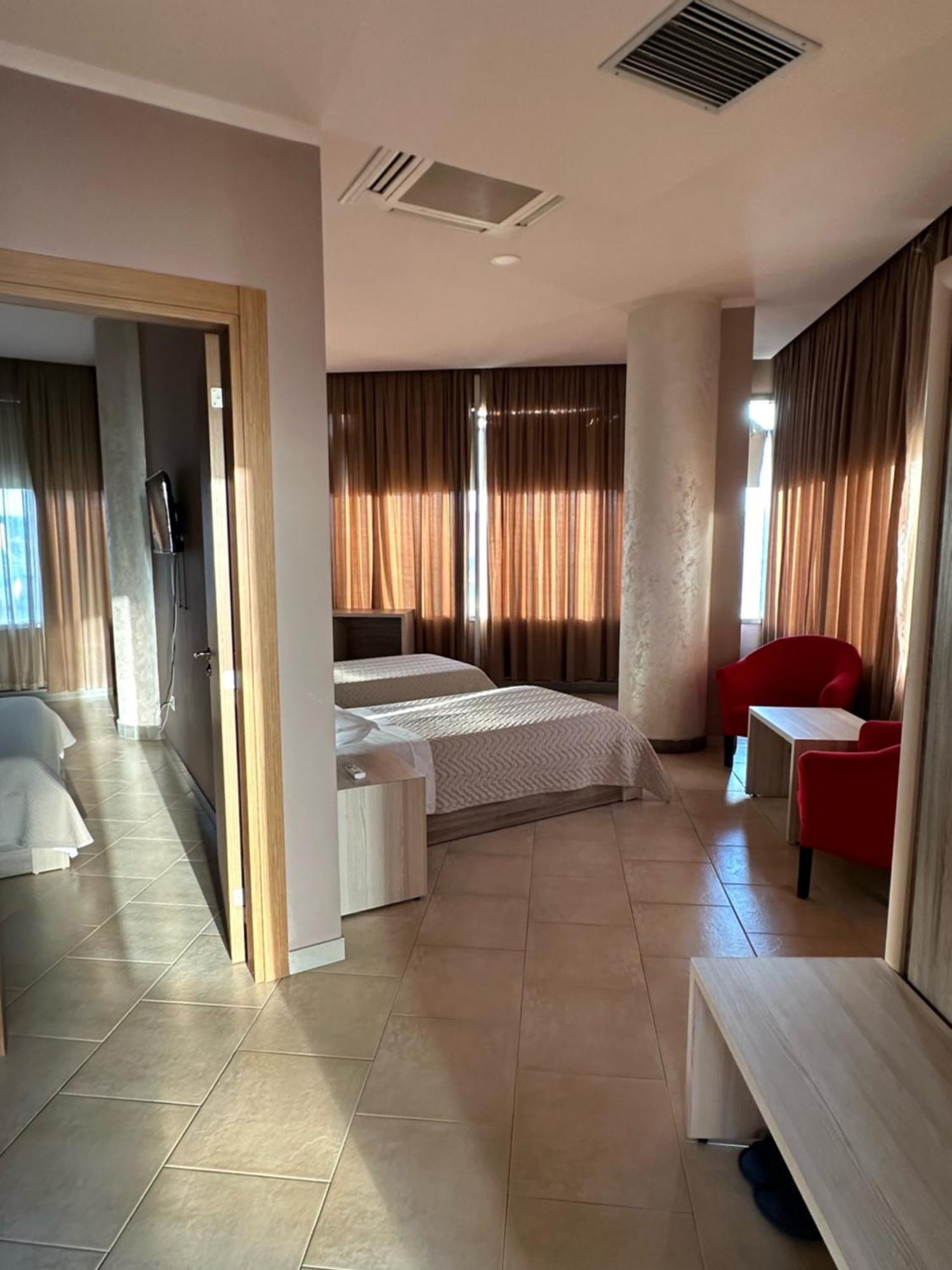 Hotel Terminal Tirana Bregu i Lumit Εξωτερικό φωτογραφία